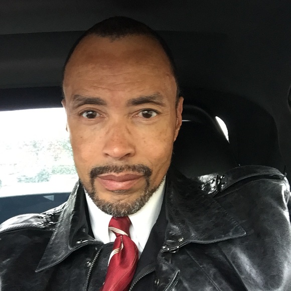 Meet your Posher, Greg 🌟Posh Ambassador🌟 - Picture 3 of 8